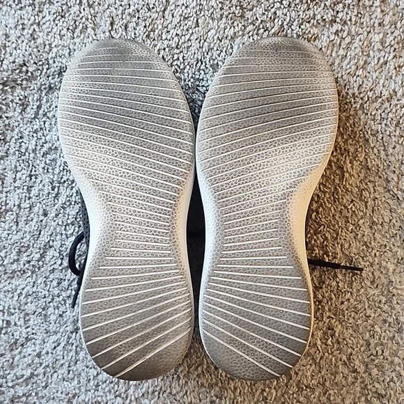 ~Allbirds~ Women's Tennis Shoes - Picture 4 of 5